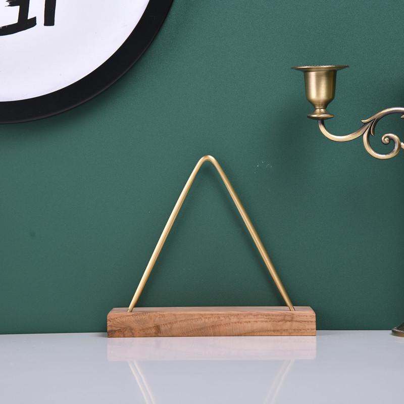 Латунный вертикальный треугольный держатель для салфеток из цельного дерева, вешалка для салфеток для домашнего ресторана, диспенсер для бумажных полотенец