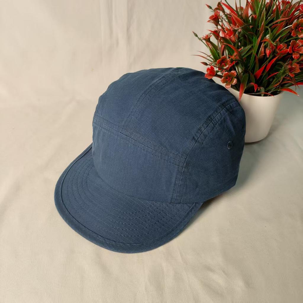 Solid color cap, large brim, small face, fashionable and versatile baseball cap, soft and comfortable, sweat-absorbing and breathable travel in summer