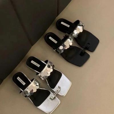 Дизайнерские летние женские тапочки с пайетками, модные женские сандалии на низком каблуке для отдыха на пляже, шлепанцы