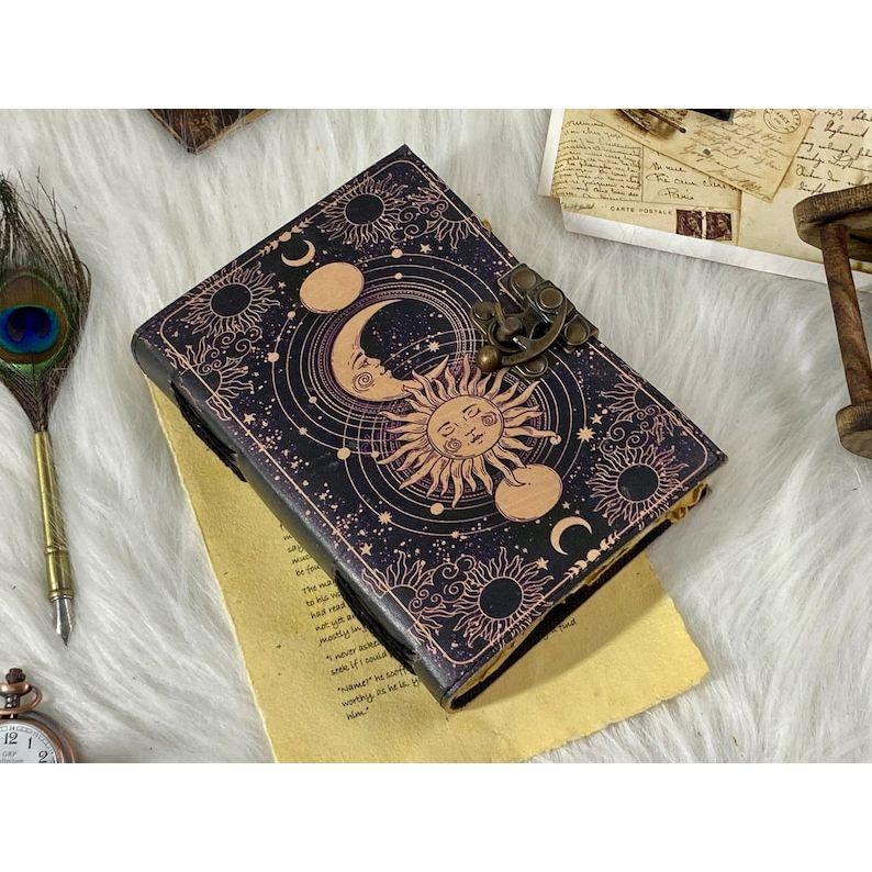 Солнце и Луна. Пустая книга заклинаний теней ручной работы. Журнал Гримуара. Мусорный журнал. Журнал колдовства, кожаные подарки для мужчин и женщин.