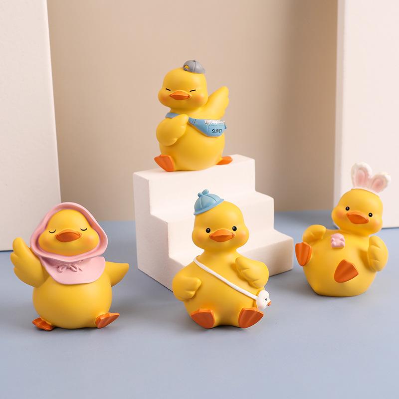 Cute MOMO Duck Resin Decoration Little Yellow Duck Cartoon Gift Creative Home Decoration Car Decoration, Desktop Decoration Small Gift