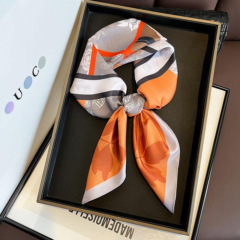 High-end double-sided two-color printing 71 square scarves, spring and summer women's fashionable temperament travel photography, thin silk scarves