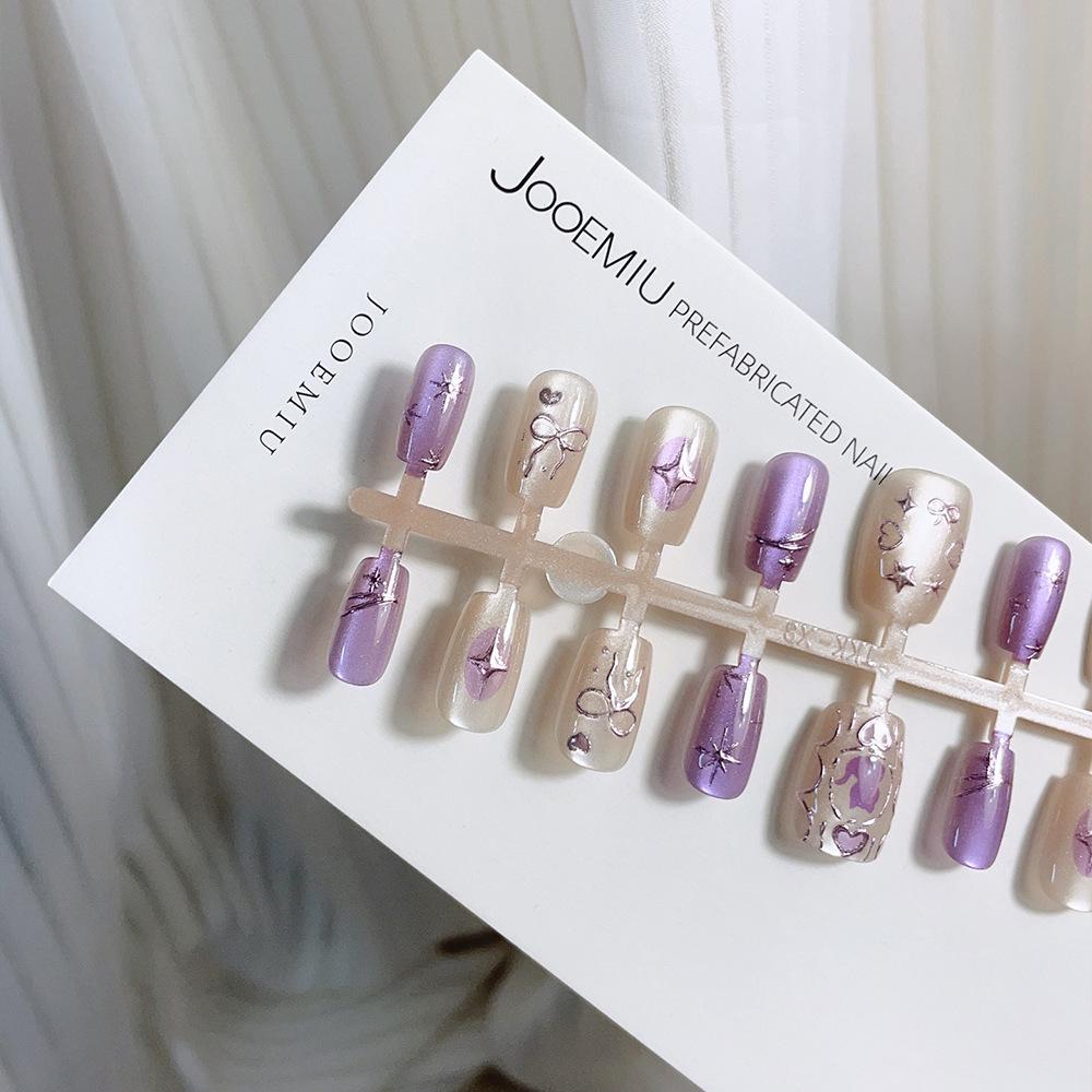**Star Silk Cat-Eye 3D Removable Nail Art Set - 30 Gold-Plated Pieces**
