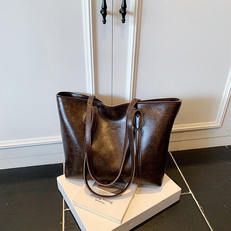 Вместительная сумка-тоут для поездок на работу, женская, новая модная модель 2025 года, осенне-зимняя, универсальная, с высоким чувством стиля, для выхода в свет, на плечо