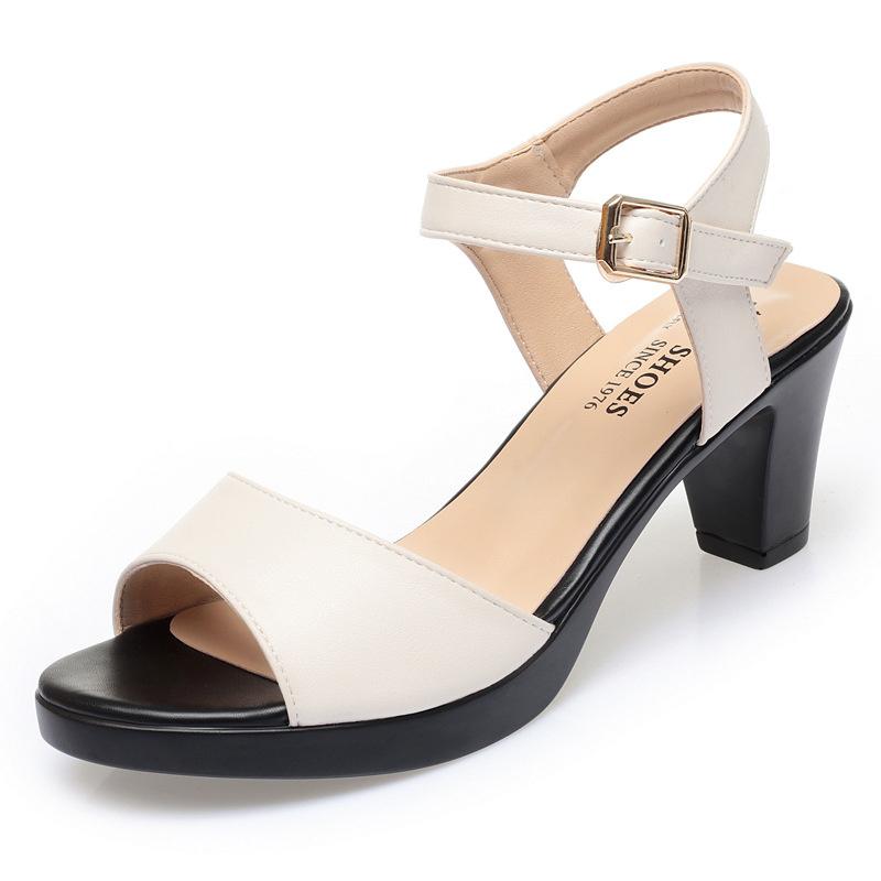 Модные элегантные женские модные черные удобные летние туфли с открытым носком на квадратном каблуке, весенние босоножки с пряжкой и ремешком на каблуке-рыбьем ртом