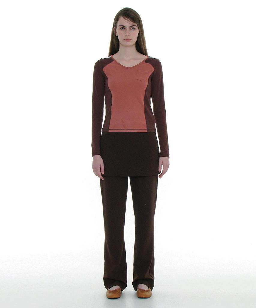 PARTIMENTO WOMEN Cut-Out V-Neck Colorblock Long Sleeve Tee_Brick
