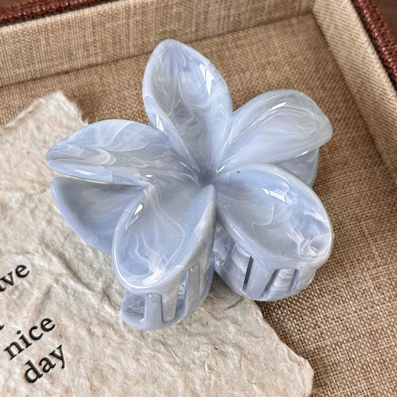 Gradient Frangipani Hair Clip Female Versatile Sweet Resort Fairy Shark Clip Vintage Hair Accessories