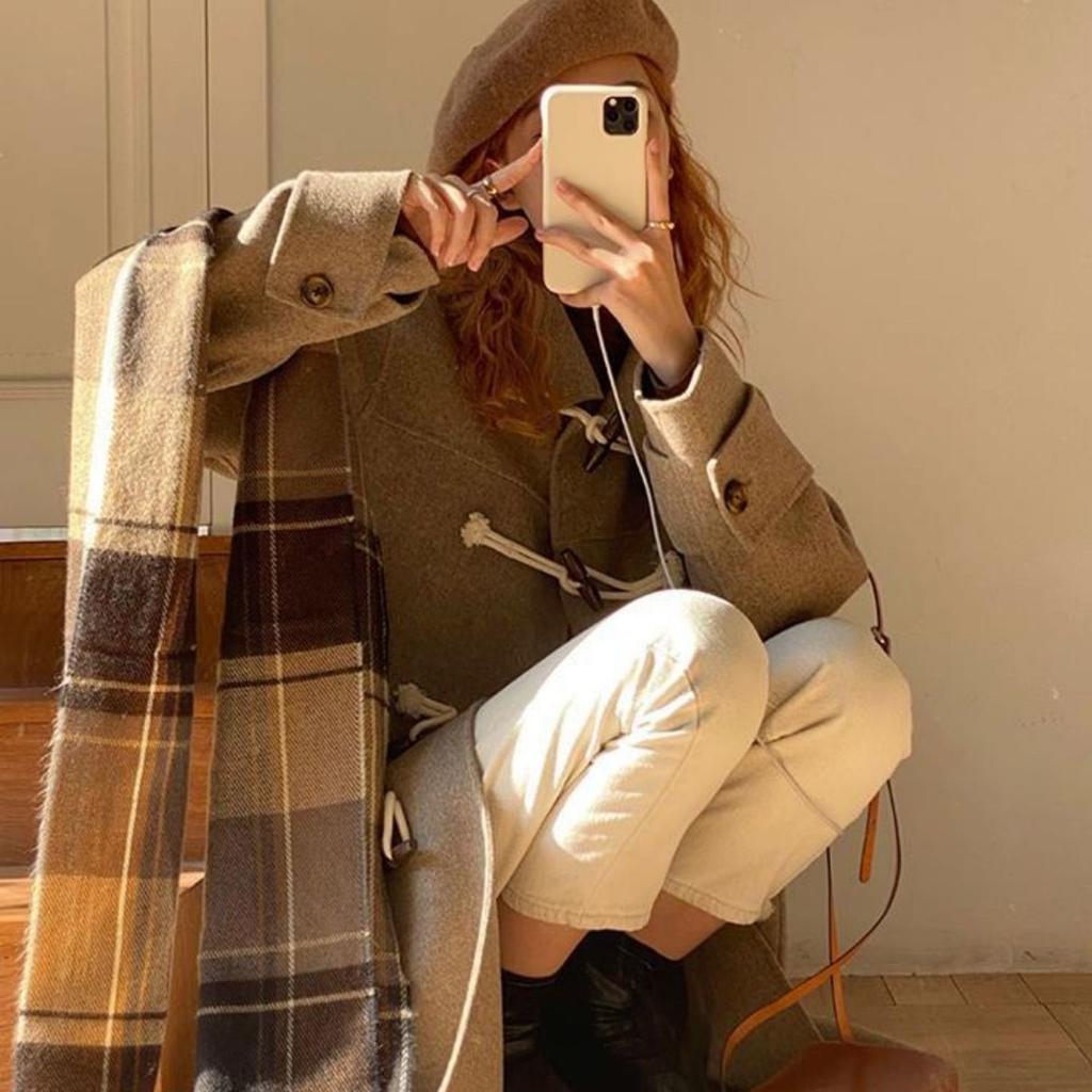 Autumn and Winter Women's Korean Edition Slim Cow Horn Button Coat Student Coat Small Medium Length Coat