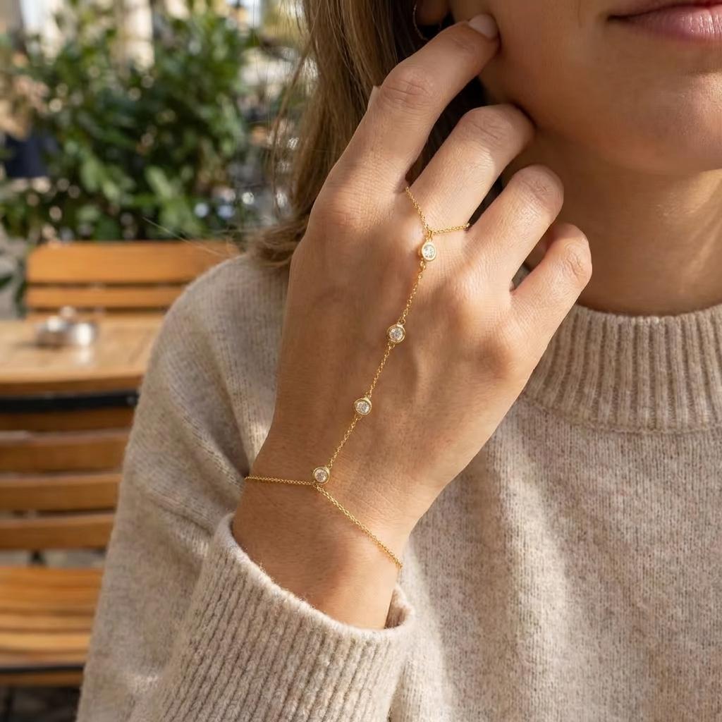 Exquisite Stainless Steel Finger Hand Chain for Women Light Luxury Rhinestone Golden Color Bracelet Party Jewelry Accessory
