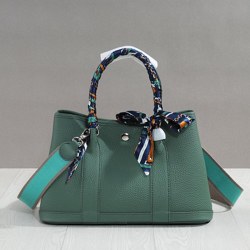 Женская большая садовая сумка из коровьей кожи в стиле знаменитостей 2024 года — универсальная, модная, удобная для переноски через плечо и в кармане