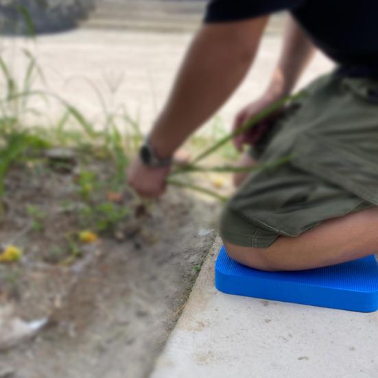 Kneeling Pad Waterproof Garden Knee Cushion with Handle Anti-Slip Thick EVA Kneeler Pad for Work Gardening Yoga Exercise