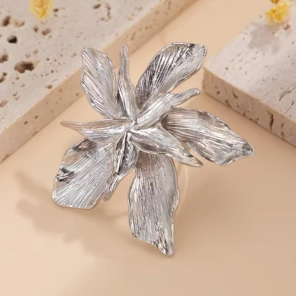 Adjustable Gold Big Floral Ring Zinc Zinc Alloy Irregular Geometric Petal Ring Metal Flower Ring Party