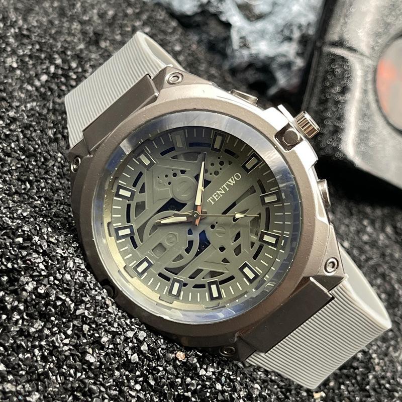 JYL Men's Watch Outdoor Hollow Round Silicone Strap