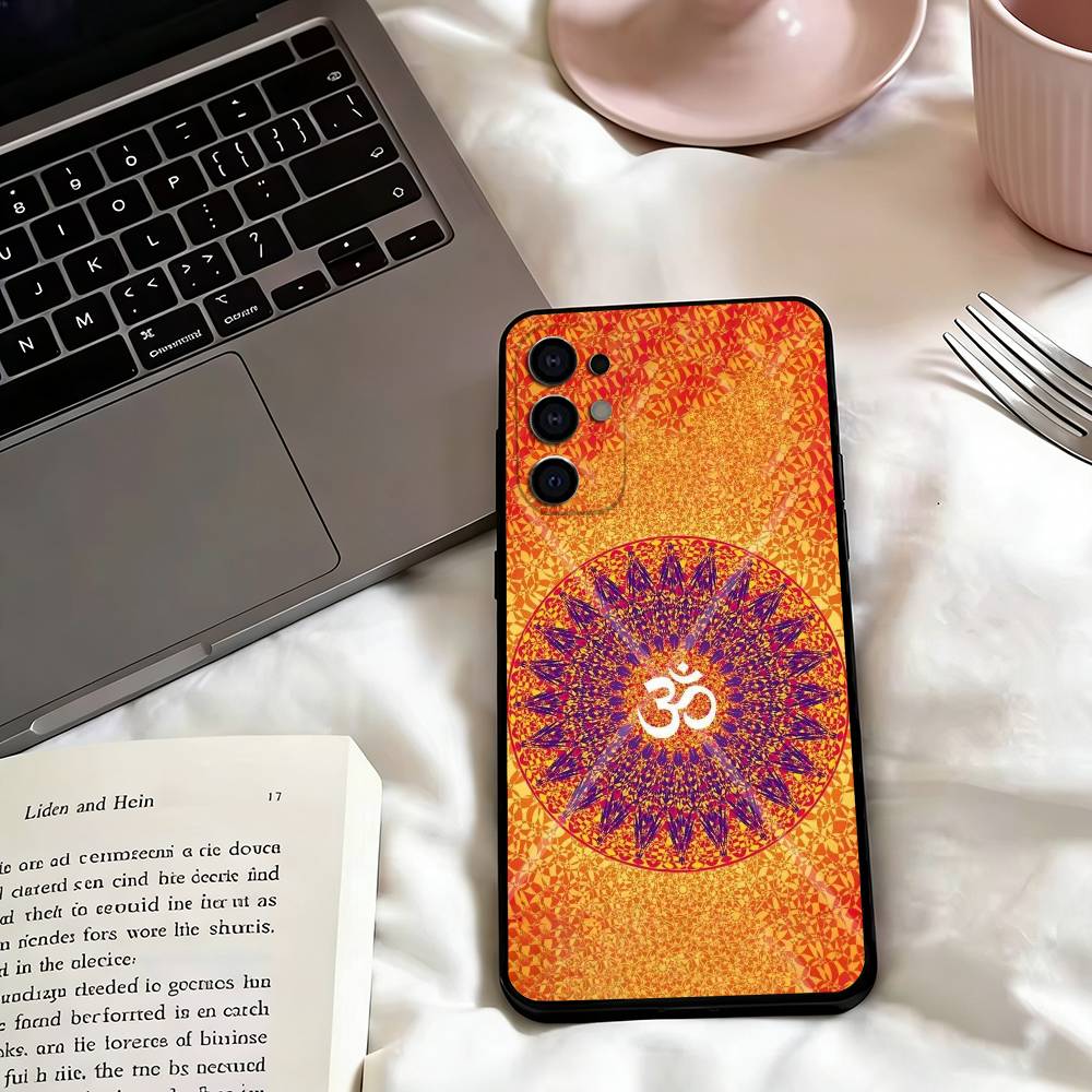 Y-Yoga Aum Om Mandala Elegant Phone Case Black Silicone Soft For Samsung S25,S24,S21,S22,S23,S30,Ultra,S20,Plus,Fe,Lite