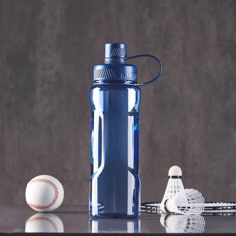 Large-capacity Fitness Sports Kettle Fall-resistant and Leak-proof Plastic Summer Cups for Boys and High-temperature PC Space Cups.