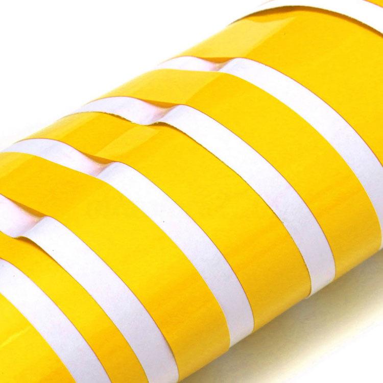 Наклейки на капот и кузов автомобиля Racing Stripes