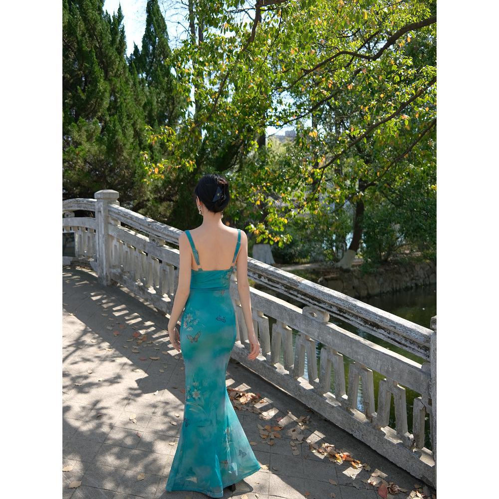 Женское платье с темпераментом для жаркого лета, с отложным воротником, в стиле чистой страсти, с принтом бабочек, сетчатое, приталенное по талии, без рукавов, облегающее бедра, длинная юбка