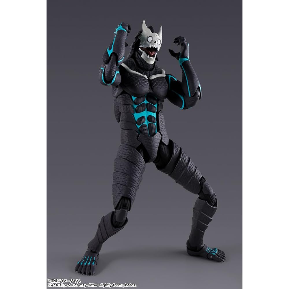 С.Х.. Figuarts Kaiju No. 8 примерно. Предварительно окрашенная фигурка из ПВХ и АБС-пластика, высотой 190 мм.