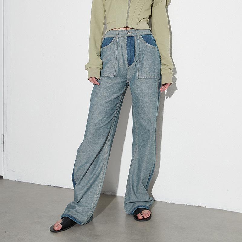 Весна 2025 г. Узкие джинсовые брюки с высокой талией и цветными блоками — европейский и американский стиль