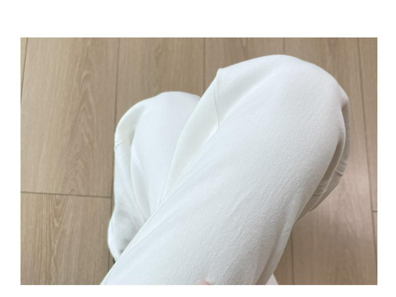 Женские джинсы с высокой талией, облегающие, белые, прямого кроя - Осень 2025