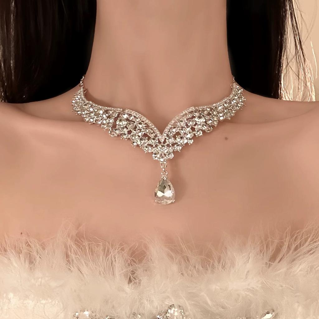 Diamond‑Inlaid Water‑Drop Two‑Piece Jewelry Set, Light‑Luxury Niche‑Design Women Collarbone Chain