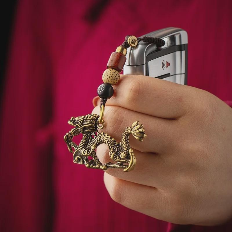 Брелок-подвеска со знаком зодиака Дракон из латуни ручной работы - уникальный подарок на год рождения для мужчин и женщин