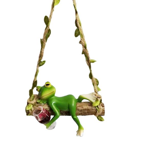 Садовые качели Лягушка Полимерная статуэтка лягушки на качелях с красным вином/напитками в руке для балкона, сада, цветочных горшков, наружного и внутреннего декора