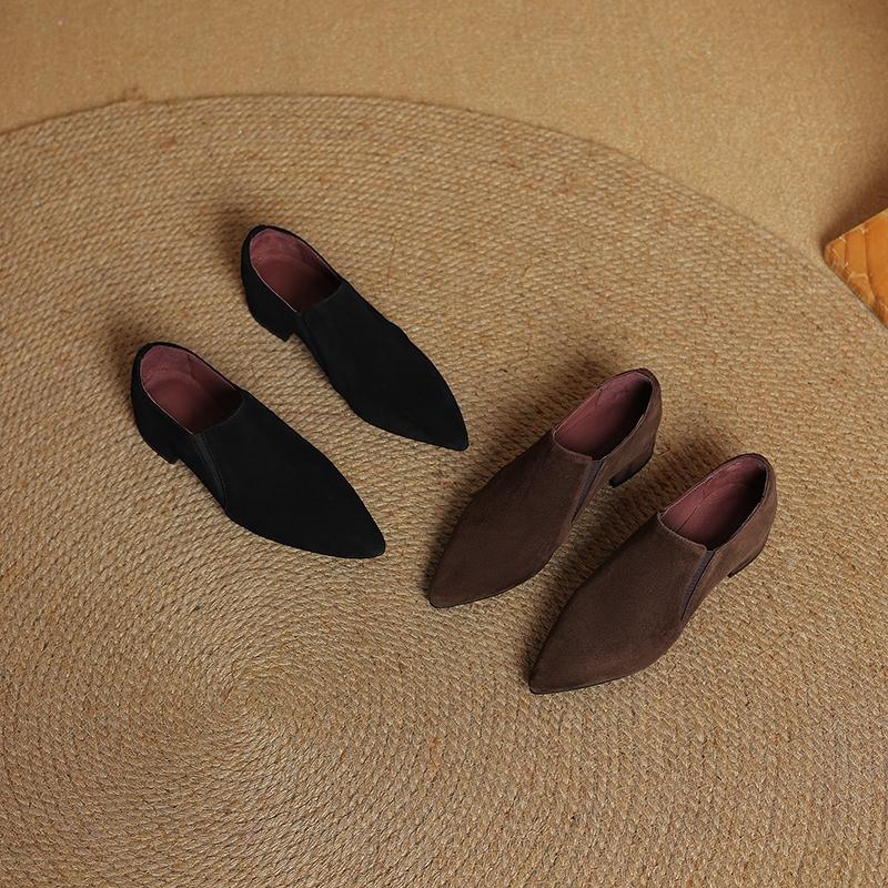 Модные женские новые весенне-осенние туфли-оксфорды из кожи с острым носком, из овечьей замши, удобные, на низком каблуке, больших размеров, в стиле ретро для работы