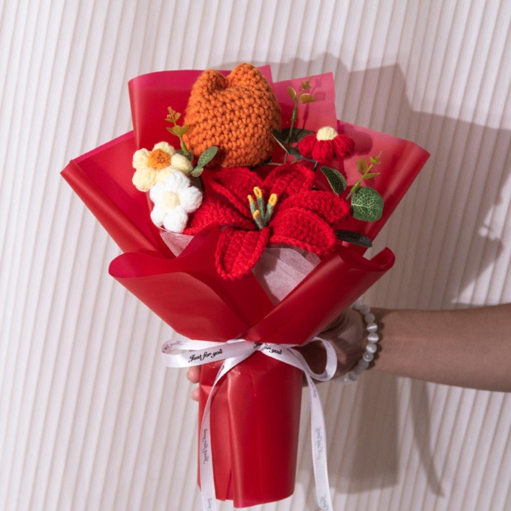 Hand-Knitted Tulip & Lily Bouquet - Everlasting Blooming Floral Arrangement for Heartfelt Gifting Lovely Permanent Floral Arrangement for Home Decor