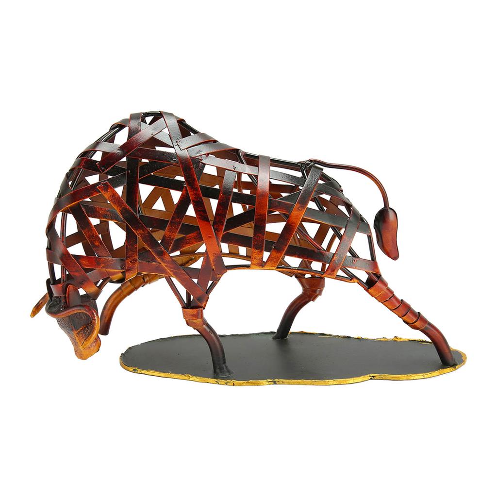 Metal Bull Sculpture Hollowed Retro Style Stable Base Rich Details Wall Street Bull Statue for