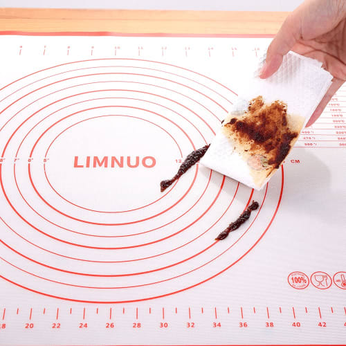 LIMNUO Silicone Cooking Mat, Bread Mat, Baking Mat with Measuring Pad, Large Size, Food-Grade Silicone, Non-Slip, for Baking Tools (Red, 30x40cm)