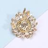 Blucome Броши в форме пчелы на подсолнухе для женщин, имитация золотого цвета, вечерние повседневные ювелирные булавки, подарки