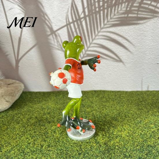 Fish Tank Ornament Cute Football Goalkeeper Frog Figurine, Sports Theme Resin Statue, Funny Realistic Statue Novelty Desktop for Home Office,