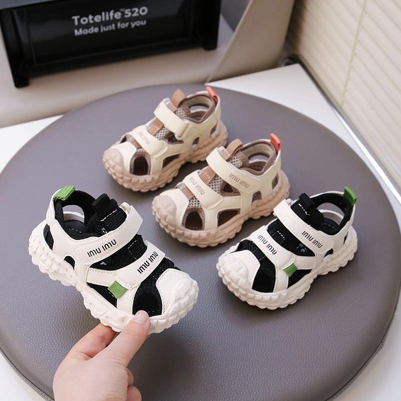 Children's Breathable Sandals Mesh Frame Shoes Boys' Sports Sandals Medium and Small Children's Anti-kick Bag Head Guard Toe Breathable Sandals