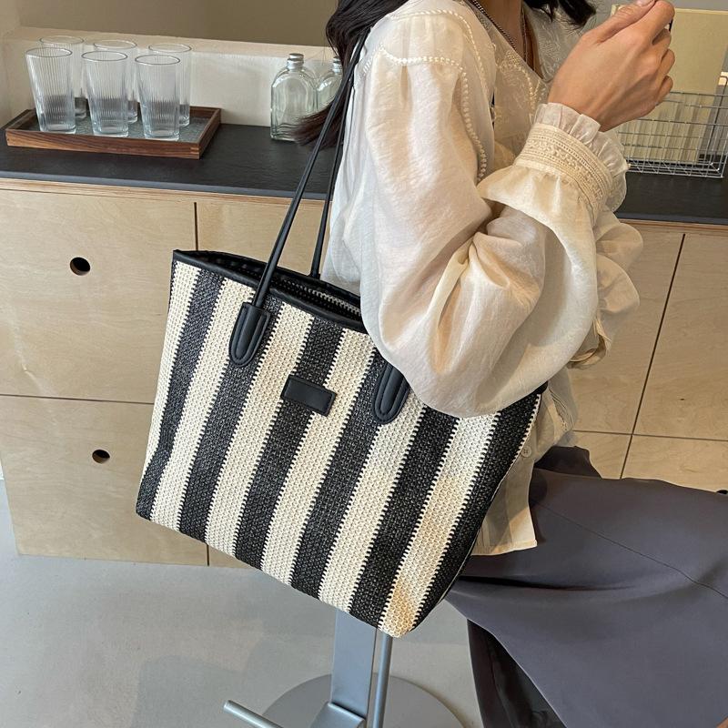 Striped Straw Beach Bag with Zipper Shoulder Bag Holiday Travel Handbag Top Handle Bag for Women Vacation Shopper Totes CLE