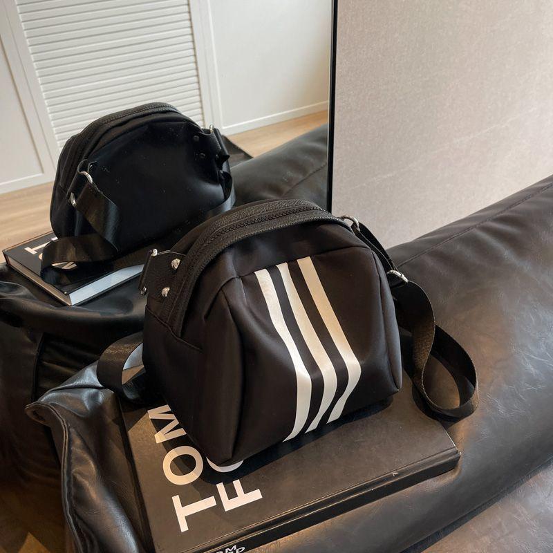 Customer Order Nylon Cloth Bag Women's Summer 2025 New Design Shell Bag Lightweight and Versatile Large-capacity Women's Messenger Bag