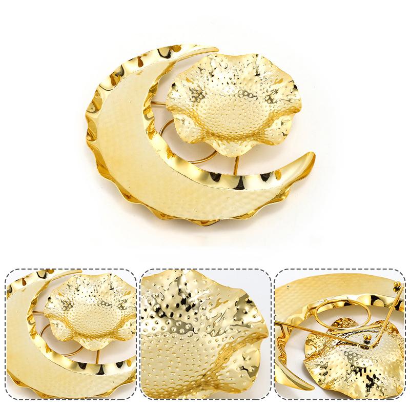 Gold Snack Plate Creative Crafts Display Moon Design Decorative Metal Pallet Handmade Storage Tray Fruit Cake Festival Supplies