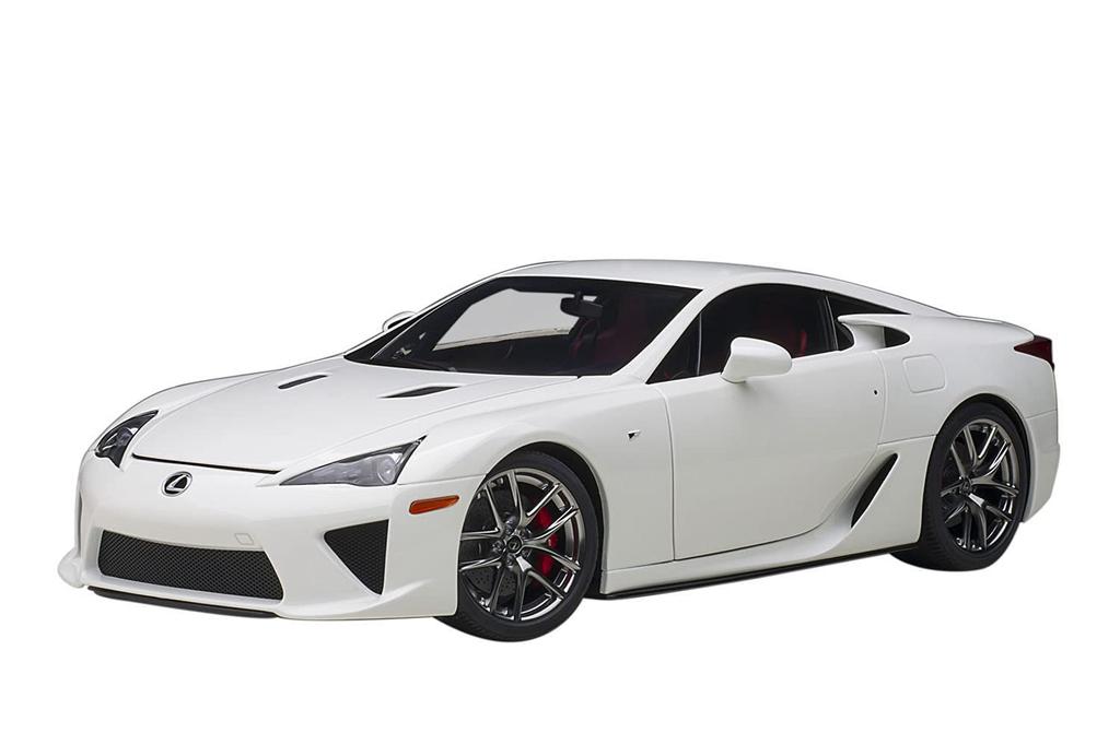AUTOart Lexus LFA Готовое изделие 1/18 (Самый белый белый)