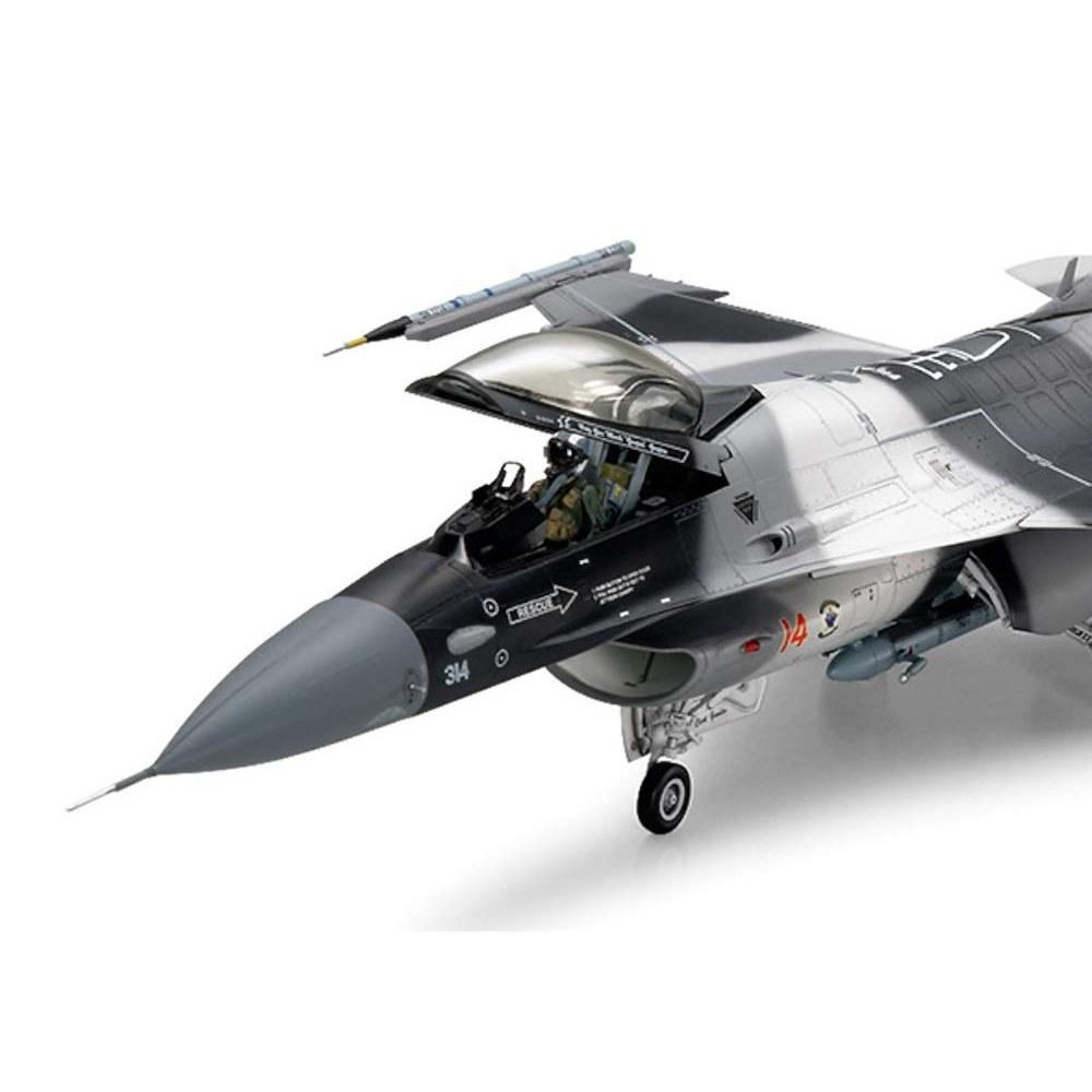 Tamiya 1/48 Серия Masterwork №106 ВВС США F-16C N Агрессор Модель самолета 61106