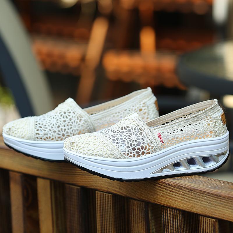 Модные женские туфли на платформе с сетчатыми вставками, дышащие, на шнуровке, с неглубокой подошвой, летние спортивные теннисные туфли с толстой подошвой.