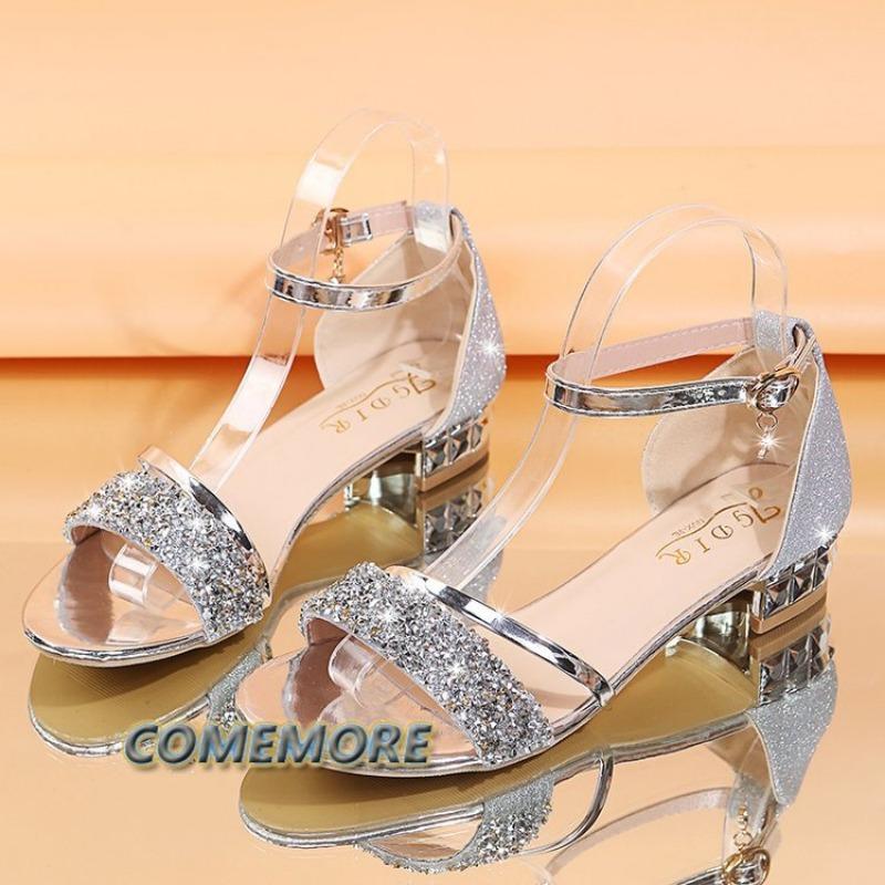 Мода 2024 года, новые модные женские сандалии, золотистые, серебристые, на низком каблуке, повседневные туфли, женские, с открытым носком, летние, легкие, модные, роскошные, со стразами, дизайнерские