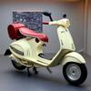 1:12 Vespa 946 Alloy Classic Leisure Motorcycle Model Diecasts Metal Street Retro Motorcycle Model Sound and Light Kids Toy Gift