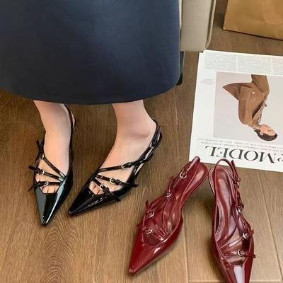 Однословная пряжка на тонком каблуке, остроносые модные красные туфли на высоком каблуке, лето 2025, новые сандалии Xiaoxiangfeng премиум-класса с сумкой на носке