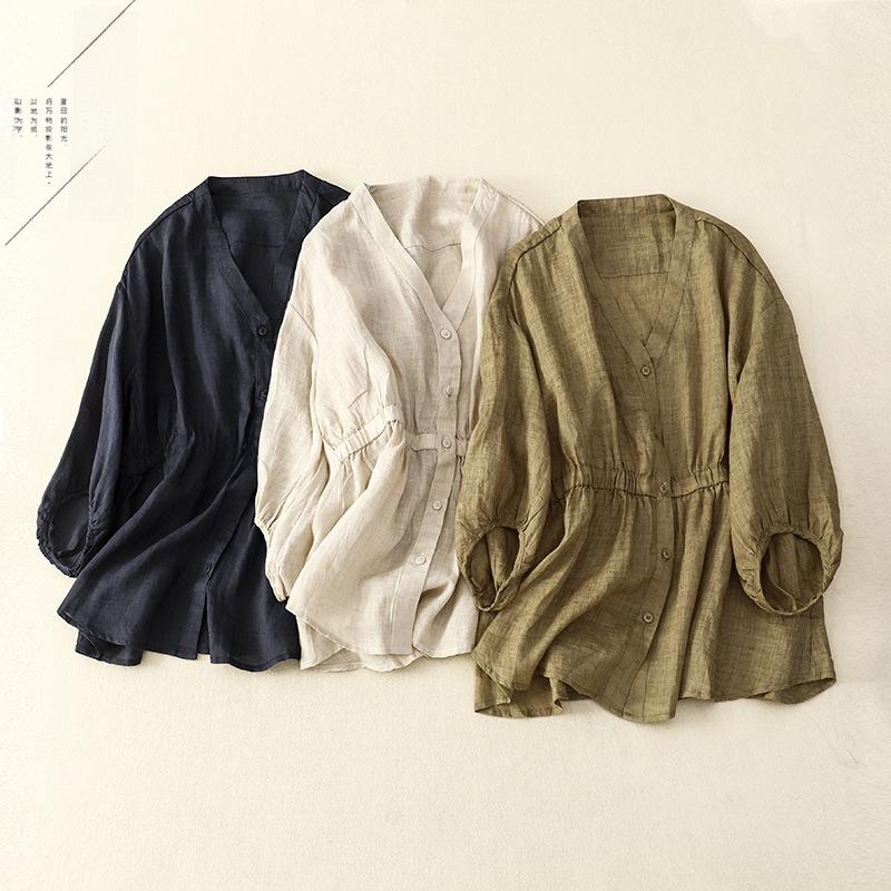 Женский топ из хлопка и льна с V-образным вырезом и приталенным силуэтом на весну/лето 2025 года - Свободный, стройнящий, универсальный, рубашка с рукавом пять четвертей