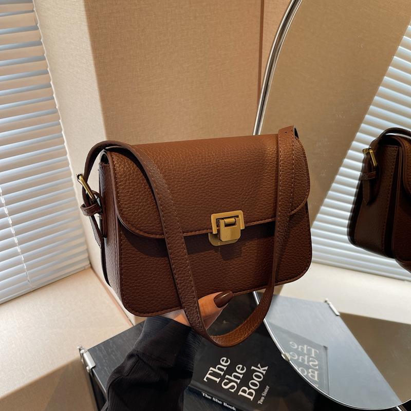 Модная маленькая квадратная сумка женская новая сумка-мессенджер универсальная на плечо подмышку