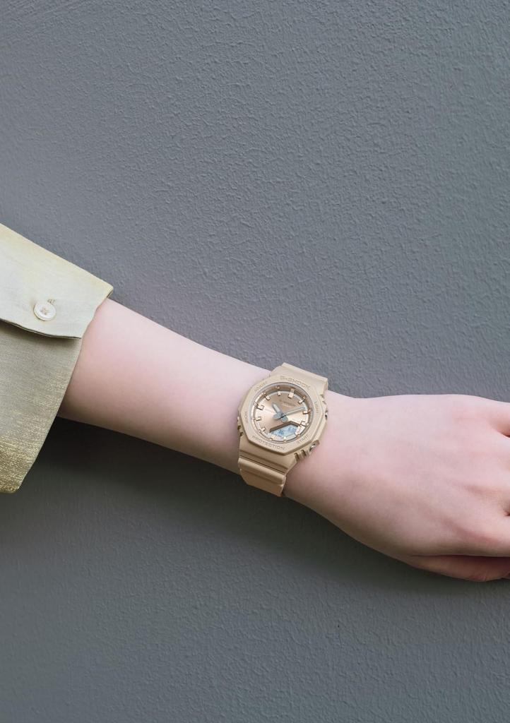 Часы Использует биомассу пластика Бежевый [Casio] G-Shock [] GMA-P2100ST-9AJF Женский