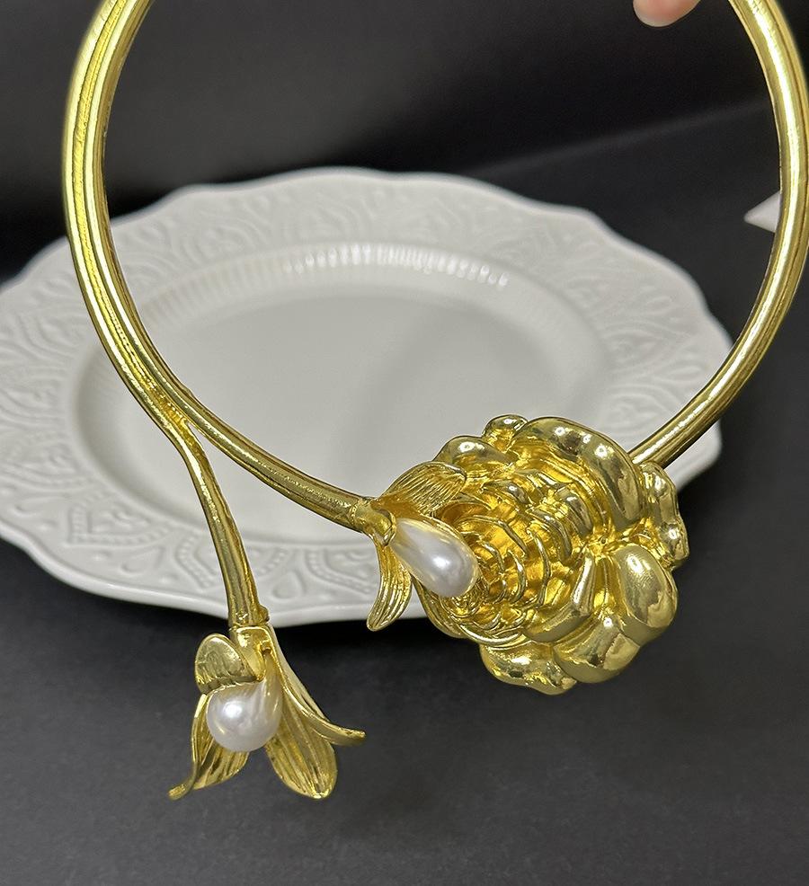 Тяжелое трехмерное жемчужное цветочное ожерелье, античный стиль, легкая роскошь, высококачественные аксессуары для ожерелий для женщин