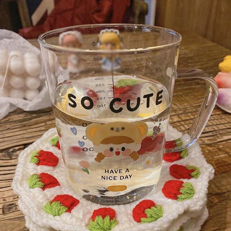 Плетёная подставка под чашку «Любовь» с клубникой ручной работы