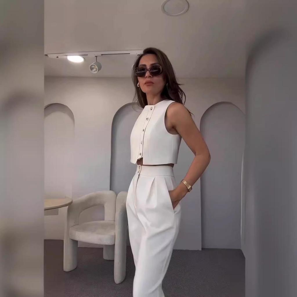 Европейская и американская женская мода весна/лето 2024 Топ без рукавов и укороченные брюки с высокой талией