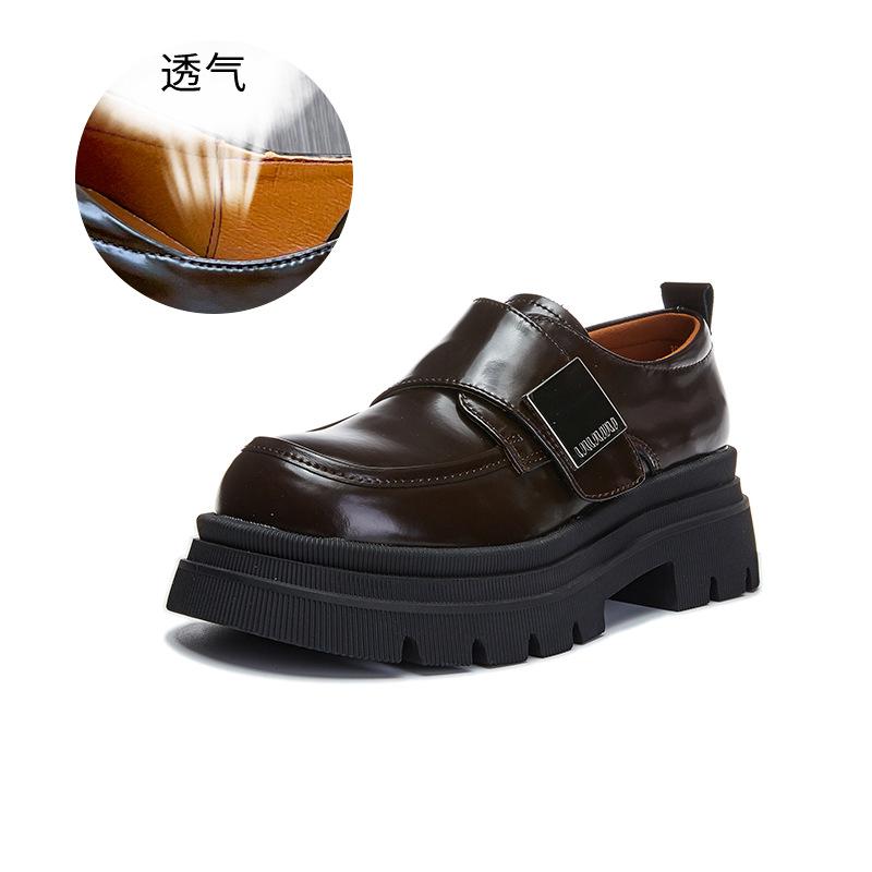 Кожаные мокасины женские 2025 весна новый британский стиль липучки одинарные туфли женские повседневные универсальные увеличивающие рост маленькие кожаные туфли